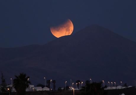 Eclipse totale de Lune du 15 avril 2014 photographiée par Nicolas Exner