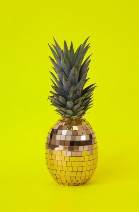 sarah-illenberg-ananas Talent à suivre : La série photo « Tutti frutti » de Sarah Illenberger