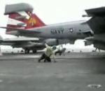 vidéo souffle reacteur avion décollage navy