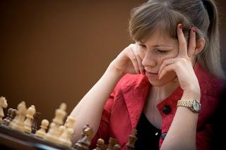 Echecs : la joueuse russe Olga Girya a perdu ronde 9 face à Hou Yifan - Photo Nikolay Bochkarev