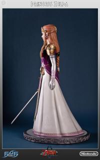  [Geek] : Legend of Zelda : Statue Twilight Princess   zelda twilight geek 