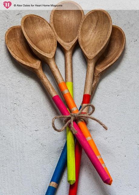 L’idée DIY du week-end : du fluo dans vos accessoires diy-neon-fluo-ustensiles-1