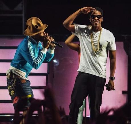 [VIDEO] : Pharrell Brings Out Jay Z, Usher, T.I., To Perform At Coachella (weekend 2)