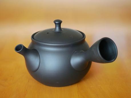 Quatre théières Tokoname par Shôryû, techniques de cuisson Quatre théières Tokoname par Shôryû, techniques de cuisson