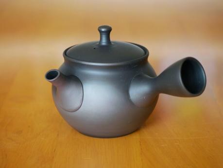 Quatre théières Tokoname par Shôryû, techniques de cuisson Quatre théières Tokoname par Shôryû, techniques de cuisson