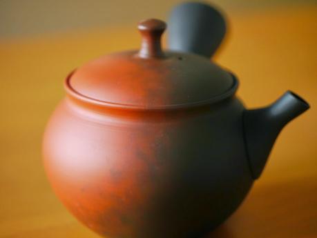Quatre théières Tokoname par Shôryû, techniques de cuisson Quatre théières Tokoname par Shôryû, techniques de cuisson