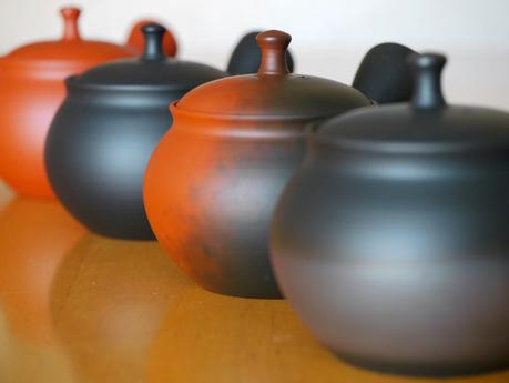 Quatre théières Tokoname par Shôryû, techniques de cuisson Quatre théières Tokoname par Shôryû, techniques de cuisson