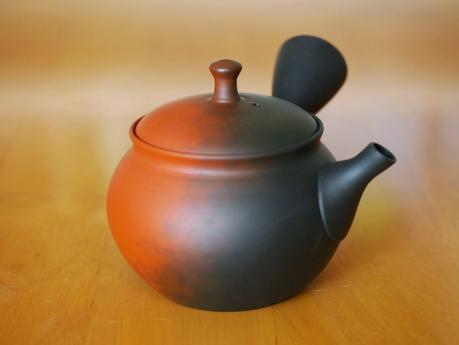 Quatre théières Tokoname par Shôryû, techniques de cuisson Quatre théières Tokoname par Shôryû, techniques de cuisson