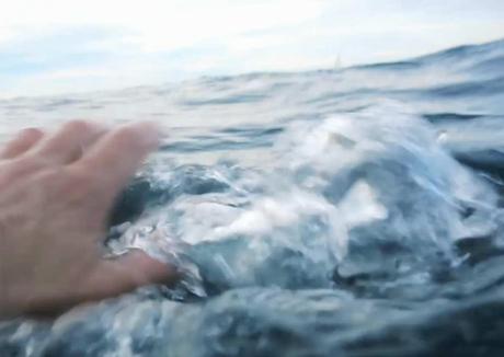 Cette expérience interactive vous fait connaitre la sensation de vous noyer