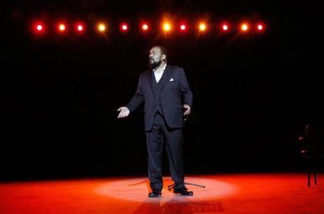 DIEUDONNE. Attaquez Dieudonné si voulez devenir célèbre et adulé par les mainstream Dieudonné