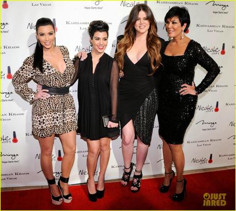 Friday wear* Kardashian vs Anne Sinclair, cherchez le Femme !