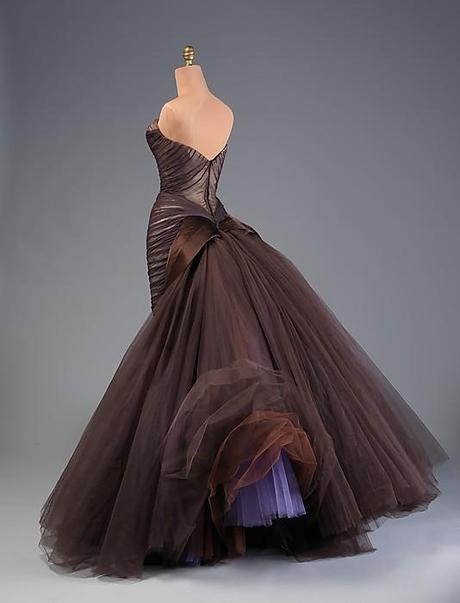 The-butterfly-gown---Charles-James-1955-1.jpg