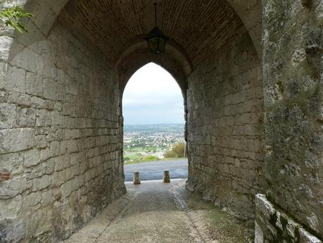 Un petit tour dans les hauteurs de Pujols Pujols, pluie et soleil-010