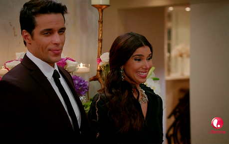 Les critiques // Devious Maids : Saison 2. Episode 2. The Dark at the Top of the Stairs. Les critiques // Devious Maids : Saison 2. Episode 2. The Dark at the Top of the Stairs.