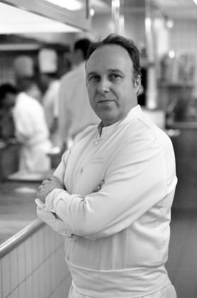 Taillevent Alain Solivérès en cuisine 278x420