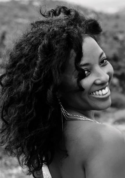 Nouveau CLIP de Rachel RATSIZAFY : Solitude 1610050_10203422110812137_5377364920040624158_n