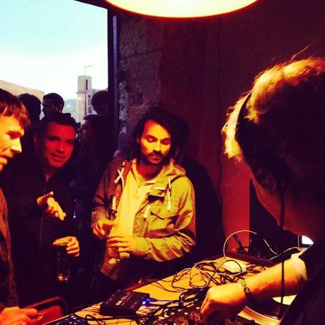 Chuuut ... Découvrez les nouveaux sounds AFTERWORK DU PANIER au DUNK le mardi soir ! 10155622_1461768624058871_853976853663014312_n