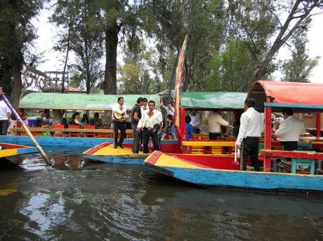 Xochimilco - Trajineras (Mariachis) Xochimilco - Trajineras (Mariachis)
