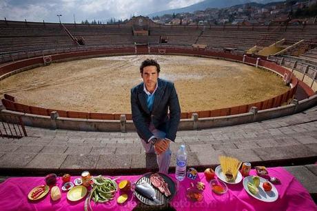 Ce qu’ils mangent en une journée, dans le monde ! torero professionnel espagne