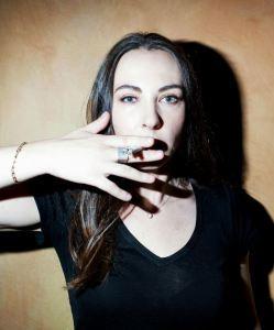 Une réalisatrice:Marina de Van Marina De Van