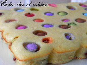 Moelleux aux Petits-suisses et Smarties® Dessus - Dessous