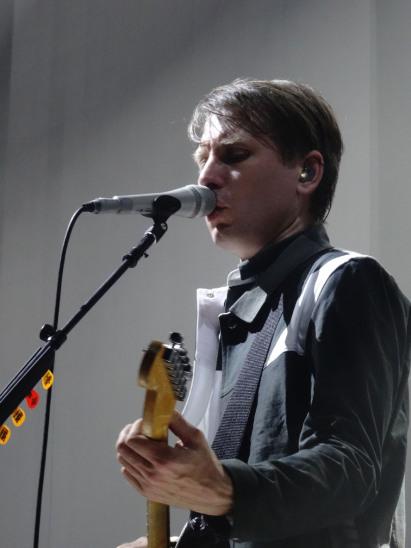 La foudre Ecossaise à Nancy Alex Kapranos (chant,guitare), Franz Ferdinand au Zénith de Nancy. (photo : Léa Fox)