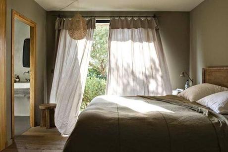chambre nature bois Porto Vecchio Côté maison via Nat et nature Une maison de vacances comme on en rêve