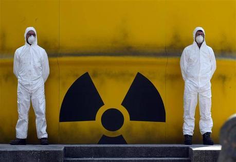 Les déchets radioactifs expliqués à ma mère Nuclear Campaign Tour in Altdorf Atom Tour in Altdorf