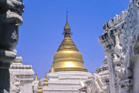 J209 - Mandalay, le plus grand livre du monde