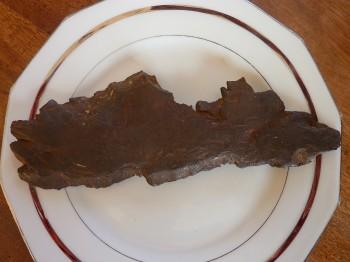 Carnet / Un déchet lourd de sens carnet,8 mai,éclat de bombe,bombe,bombardement,métal,explosion,seconde guerre mondiale,8 mai 1945,blog littéraire de christian cottet-emard,usine,production,industrie,concurrence,performance,technologie,technique,entreprise,politique,économie