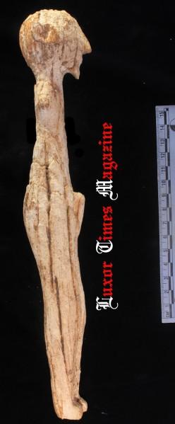 Importantes découvertes, une dernière demeure inviolée et son propriétaire âgés de 5 600 ans, en Égypte antique ! Hierakonpolis-tomb-statue-profile-by-Luxor-Times-3.jpg