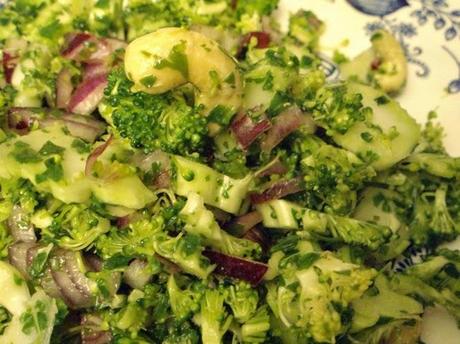 Salade toute crue de brocoli