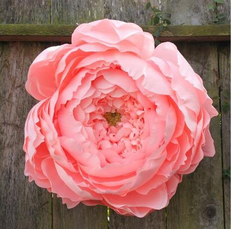 Plus vraies que nature Giant Paper Flowers by Tiffanie Turner 2