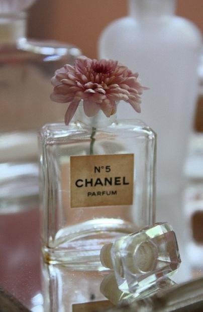 Bouquet de fleur pour la décoration chanel