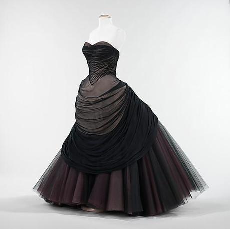 The Swan : une robe exceptionnelle de Charles James Swan-1953---Charles-James---MET-2.jpg