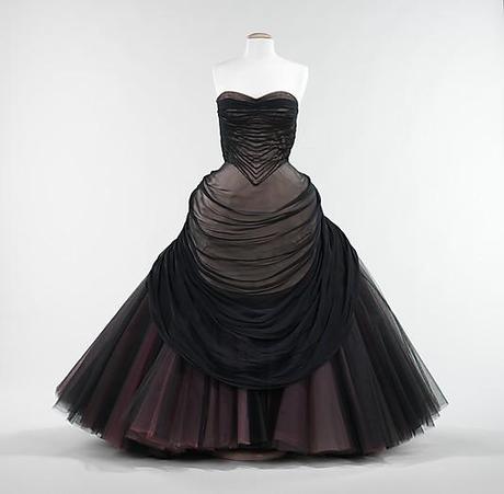 The Swan : une robe exceptionnelle de Charles James Swan-1953---Charles-James---MET-1.jpg