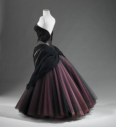 The Swan : une robe exceptionnelle de Charles James Swan-1953---Charles-James---MET-3.jpg