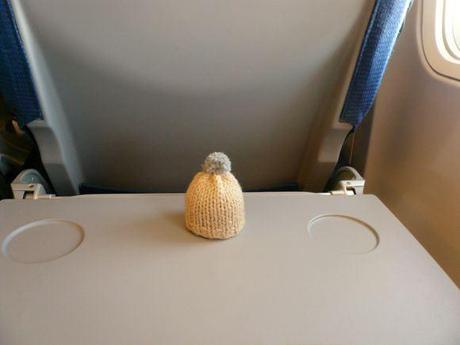 globe-t-bonnet-voyageur-travelling-winter-hat-avion