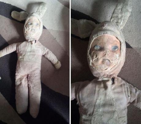 Il tente de se débarrasser de sa poupée hantée sur eBay Haunted-old-doll