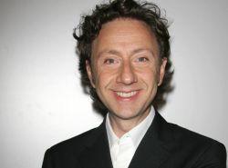 Stéphane Bern va être distingué dans l'ordre de l'Empire britannique par la reine Stéphane Bern va être distingué dans l'ordre de l'Empire britannique par la reine