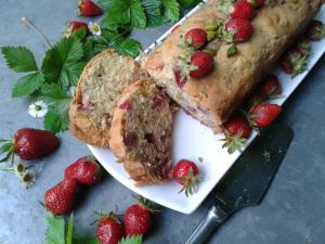 cake fraises et pistaches