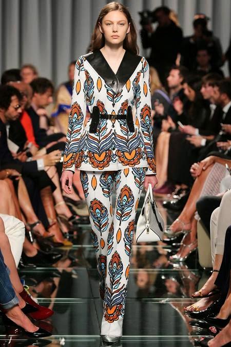 Le tout premier défilé Louis Vuitton croisière se passe dans la Principauté... Le tout premier défilé Louis Vuitton croisière se passe dans la Principauté...