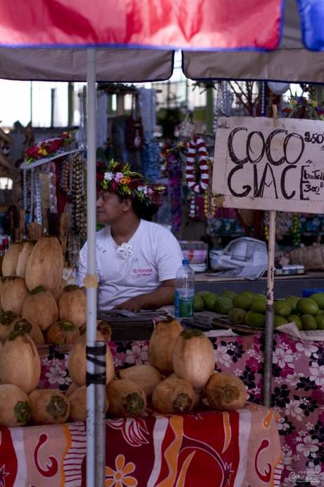 Coco glace au marché de Papeete, Tahiti