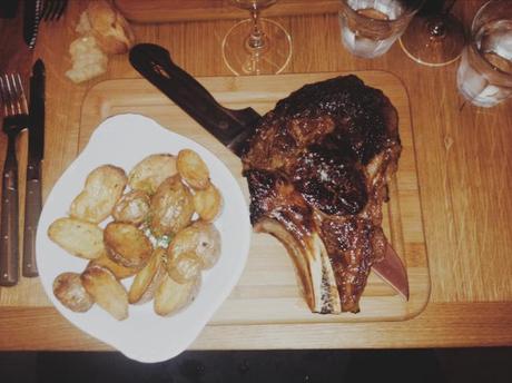 La prairie du petit resto Processed with VSCOcam with m5 preset