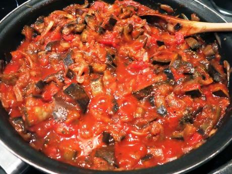 Penne aux aubergines et à la mozzarella Penne aux aubergines et à la mozzarella