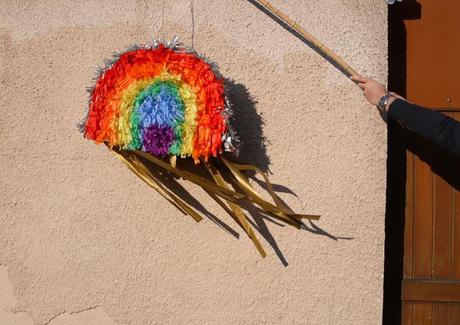 DIY rainbow pinata