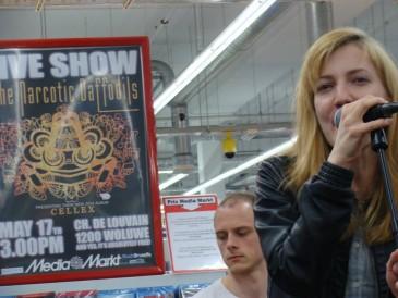 The Narcotic Daffodils - Showcase au Media Markt de Woluwe-St-Lambert le 17 mai 2014 10306394_570868443029758_2089910935182177423_n.jpg