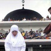 Fouettée car violée! Signez la pétition pour boycotter les Maldives qui sanctionnent les... Fouettée car violée! Signez la pétition pour boycotter les Maldives qui sanctionnent les...