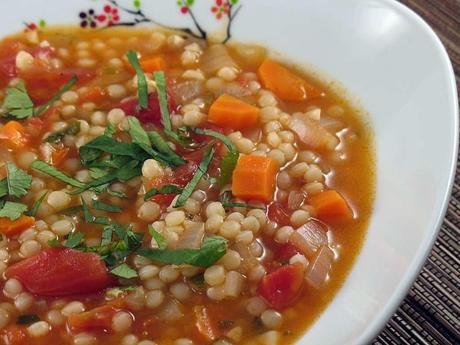Soupe de tomates aux couscous marocain
