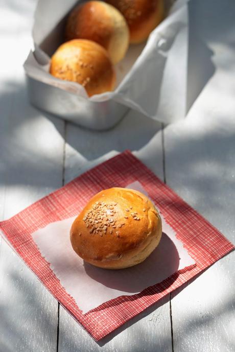 Petits pains burger très moelleux au yaourt Petits pains burger très moelleux au yaourt